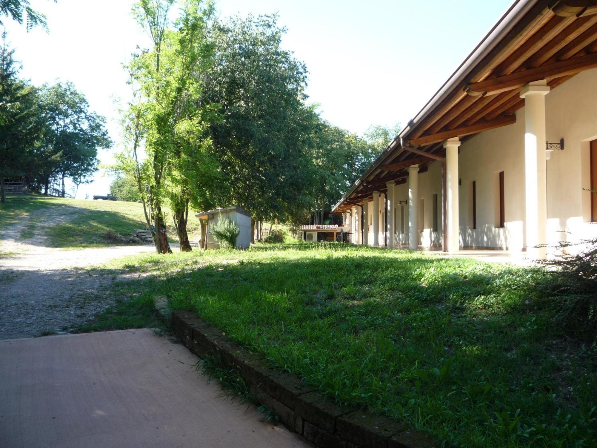 Agriturismo Lupo Bianco 몬잠바노 외부 사진